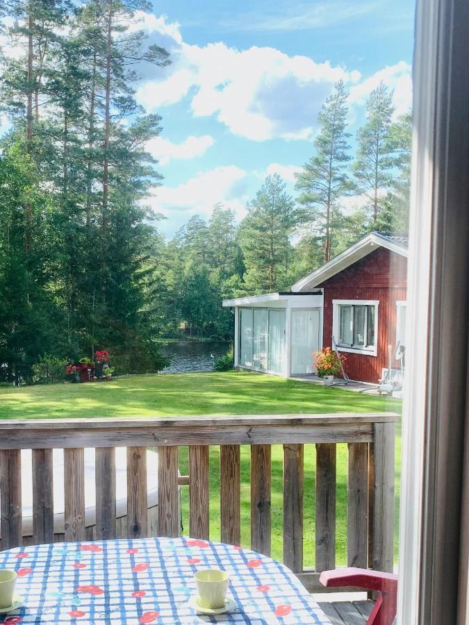 Egen Gaststuga Med Sjoutsikt Villa Mansarp Esterno foto