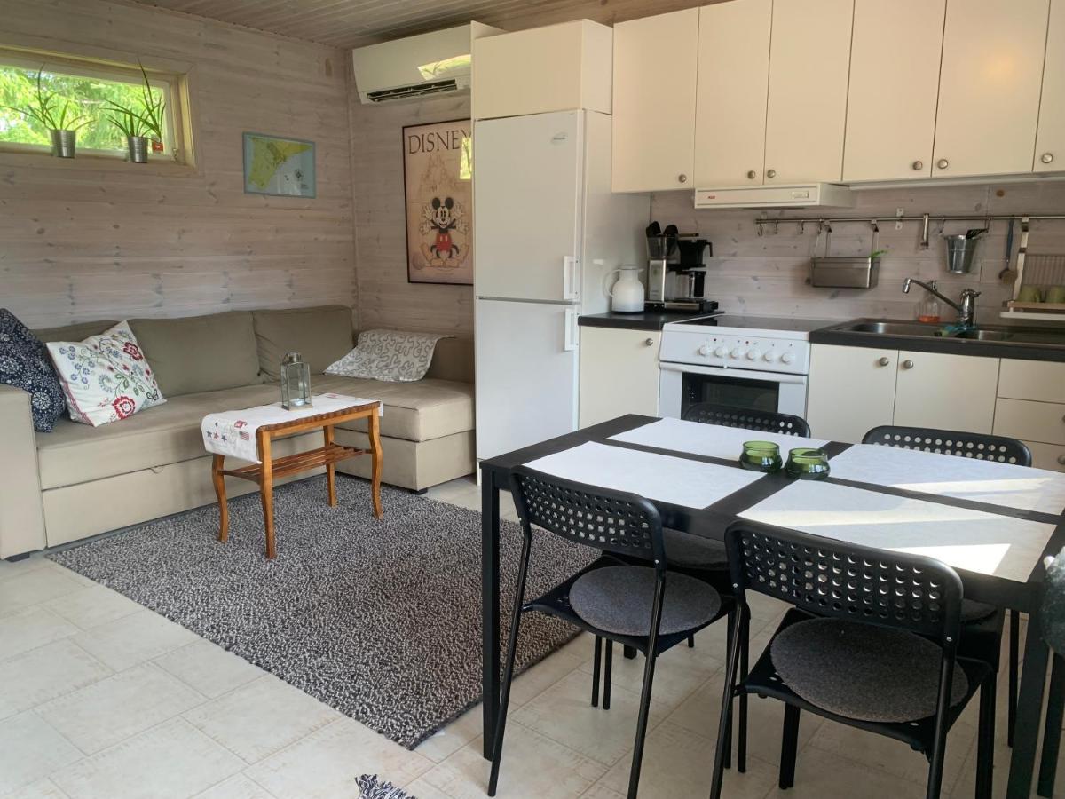 Egen Gaststuga Med Sjoutsikt Villa Mansarp Esterno foto
