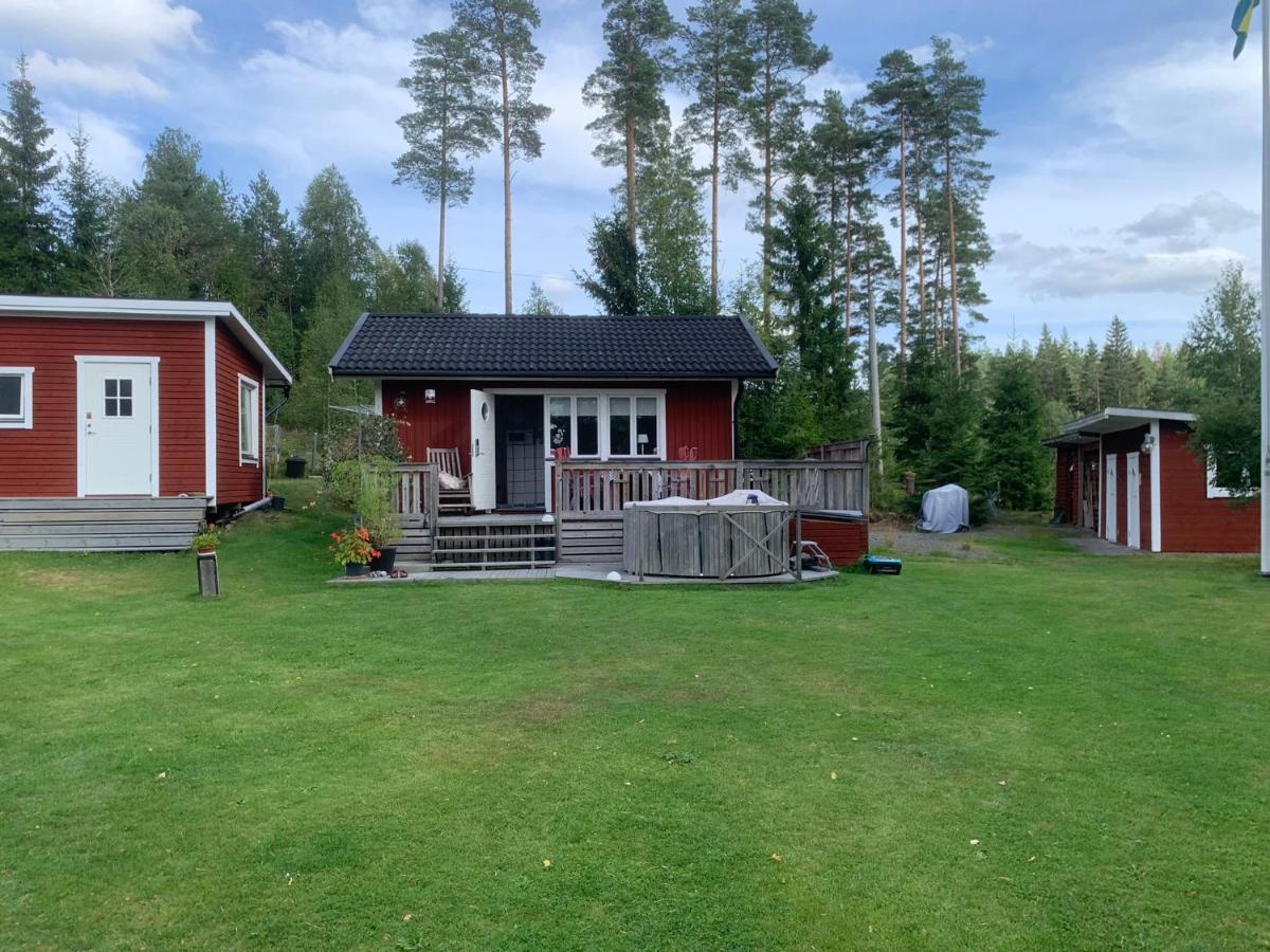 Egen Gaststuga Med Sjoutsikt Villa Mansarp Esterno foto